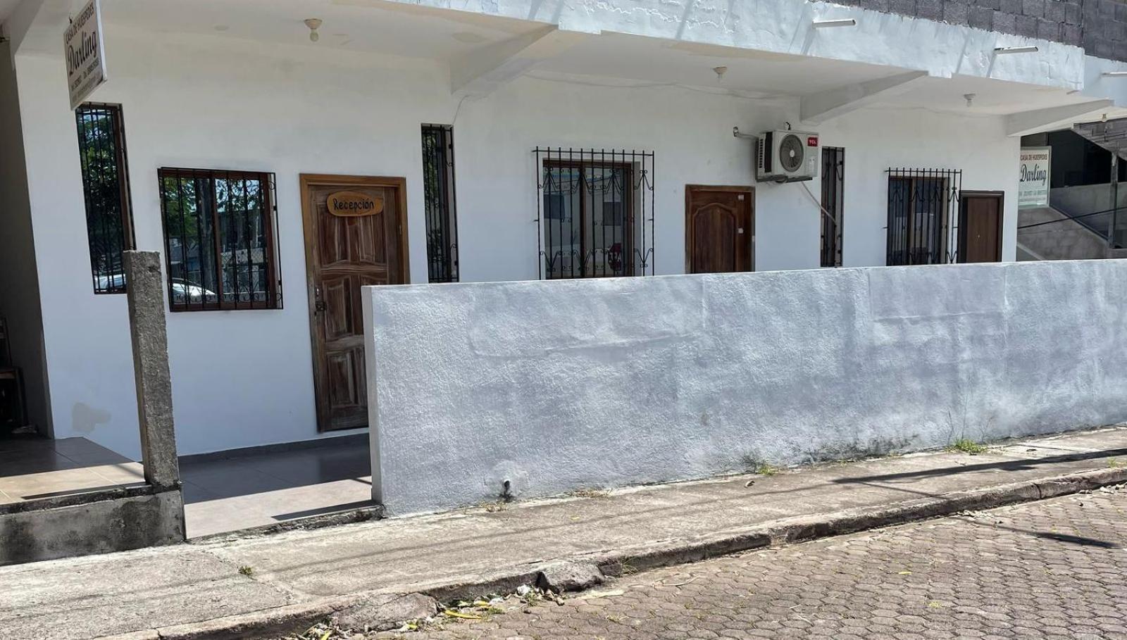 Casa De Huespedes "Darling" Hotell Puerto Baquerizo Moreno Exteriör bild
